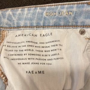 American Eagle mom jeans worn twice. Size 10